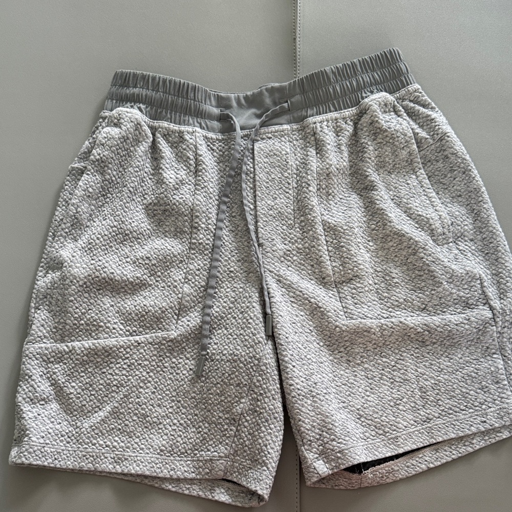 Lululemon Men's Athletic Shorts in Light Gray